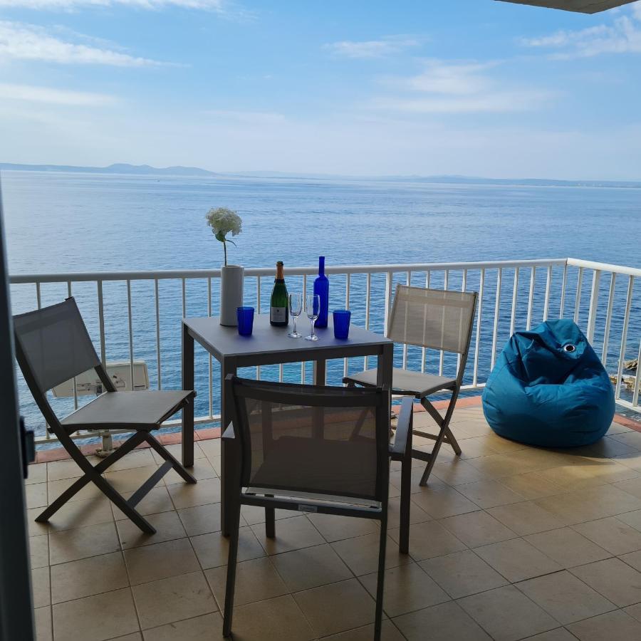 Appartement Les Pieds Dans L'Eau, La Tete Dans Les Nuages, Roses Extérieur photo